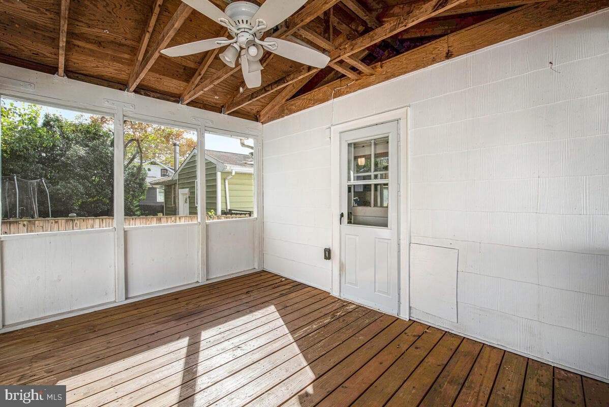 5607 40th Avenue photo 28