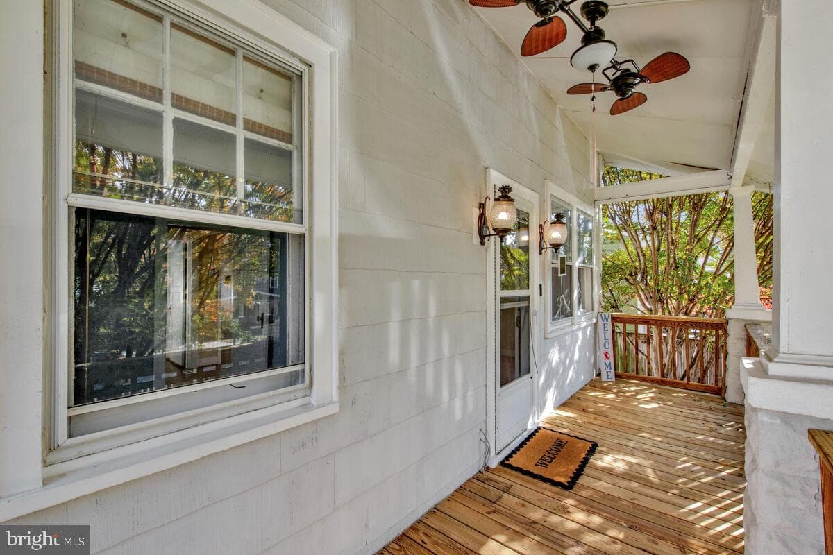 5607 40th Avenue photo 3