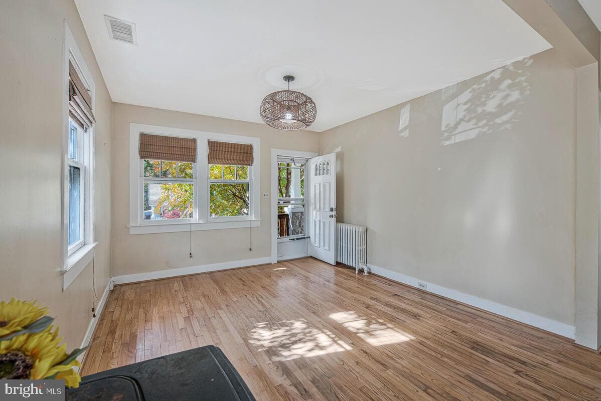 5607 40th Avenue photo 8