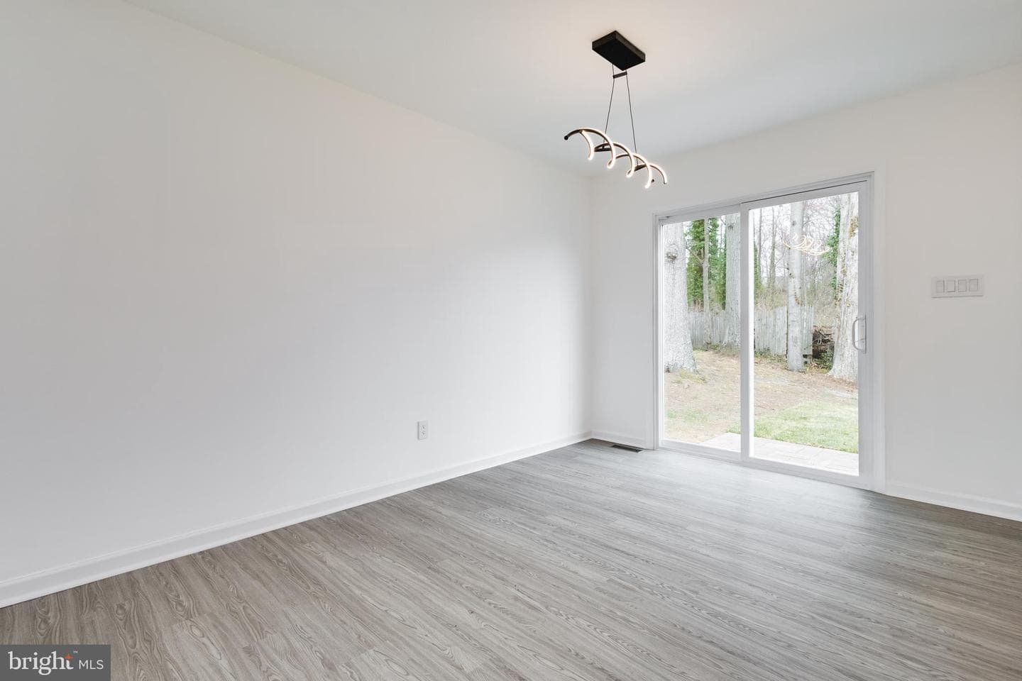 7819 Dellwood Avenue photo 21