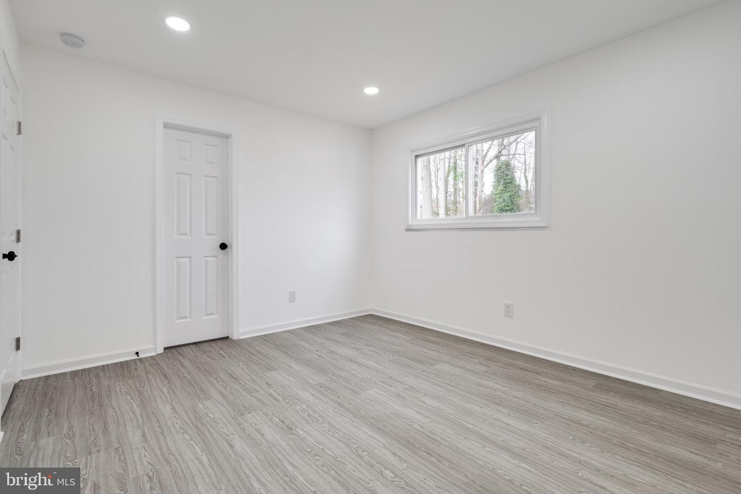 7819 Dellwood Avenue photo 26