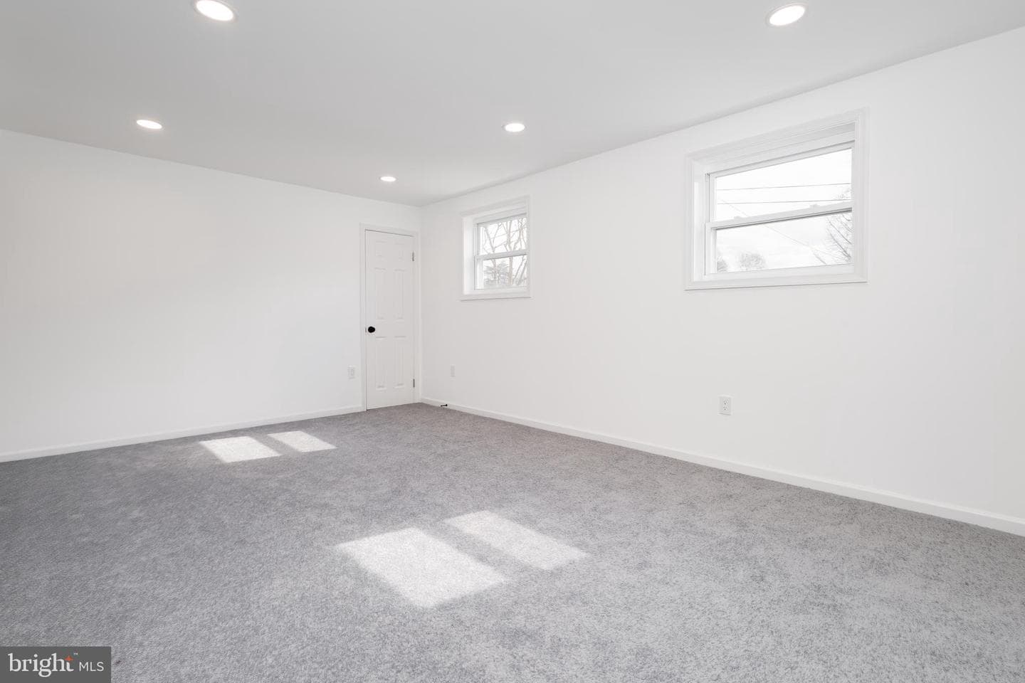 7819 Dellwood Avenue photo 44