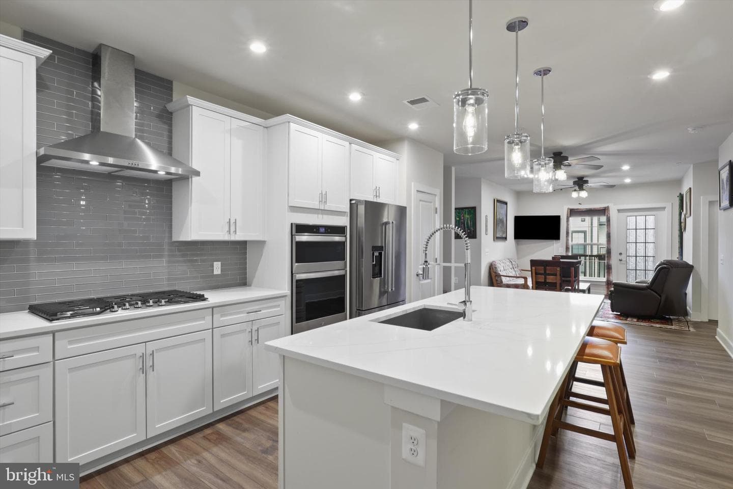 104 Saint Ives Place #409 photo 3