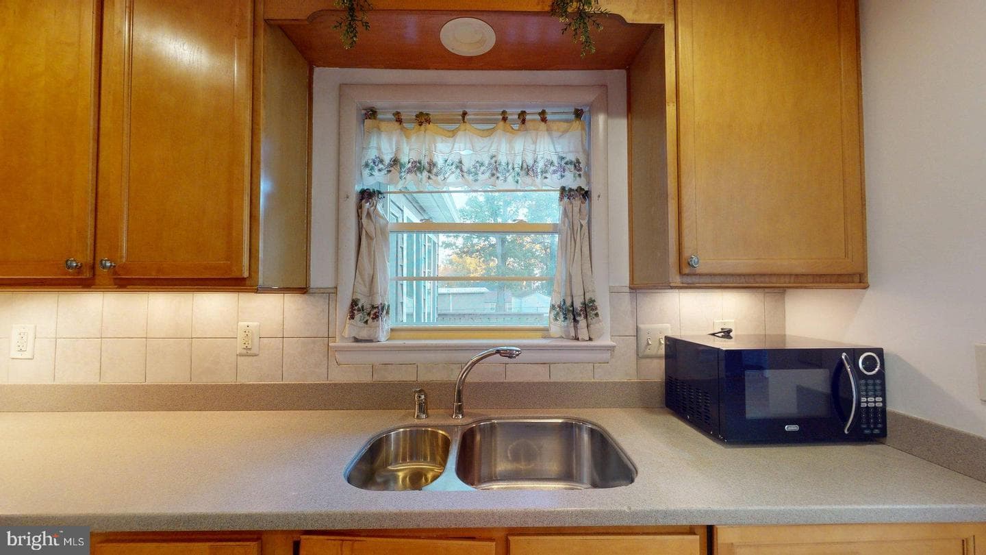 7110 Beltz Drive photo 18
