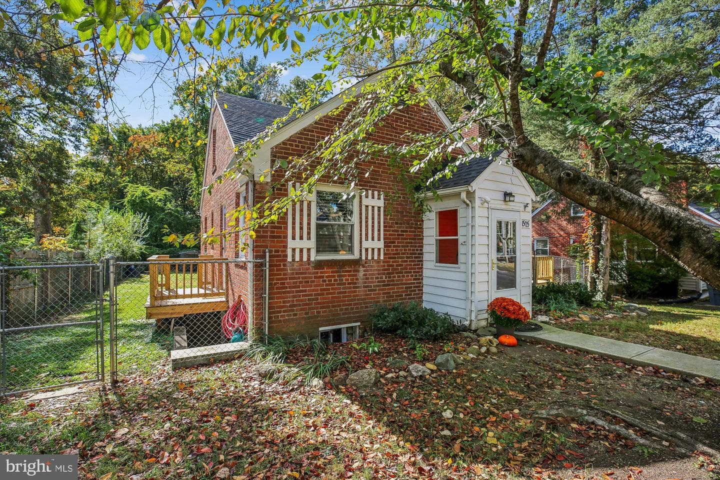 1505 Drexel Street photo 3