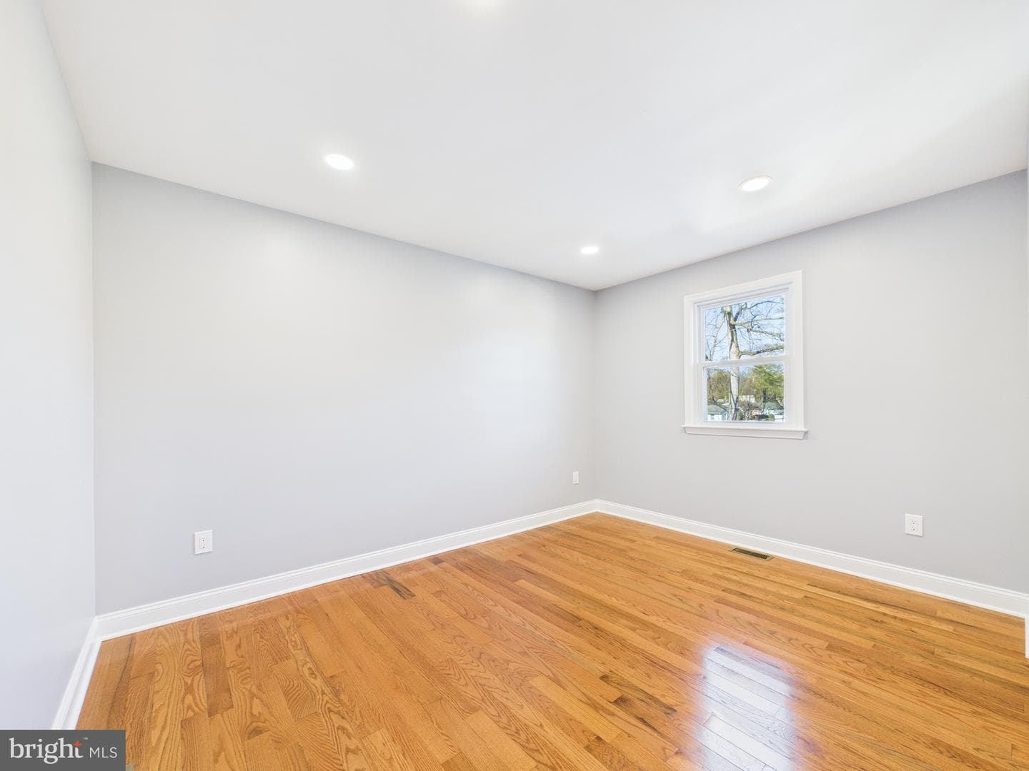 5010 Pierce Avenue photo 31