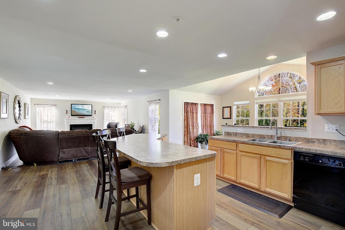 5303 Chestnut Manor Court photo 13