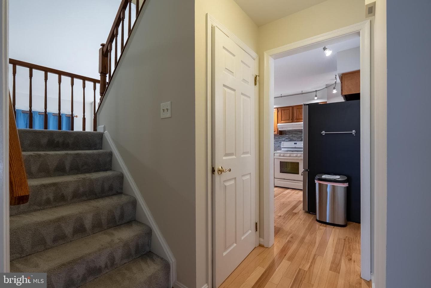 8007 Craddock Road photo 19