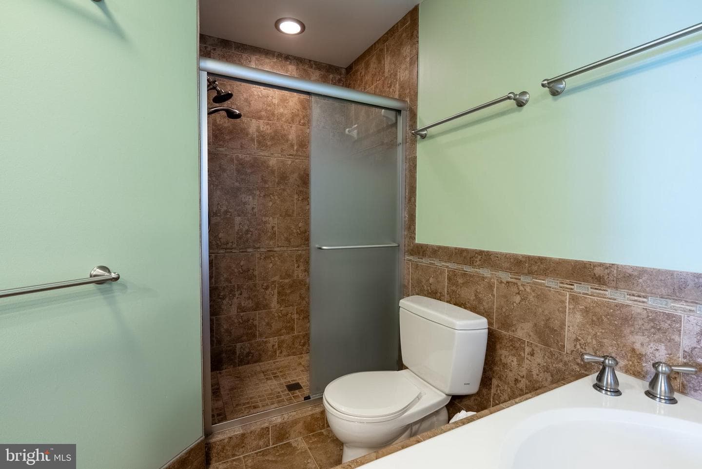 8007 Craddock Road photo 26