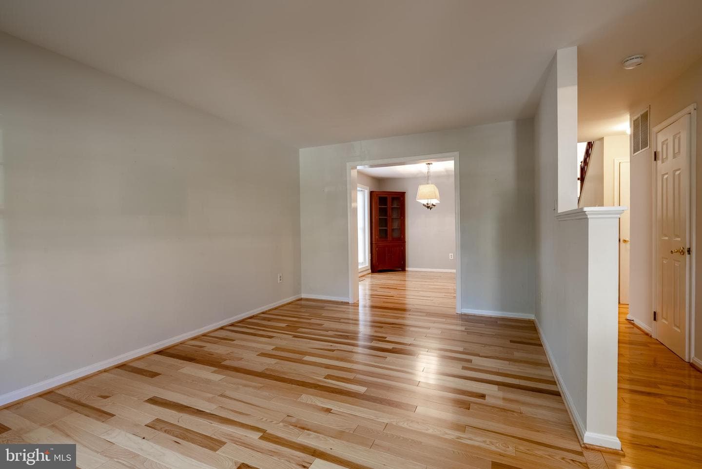 8007 Craddock Road photo 4