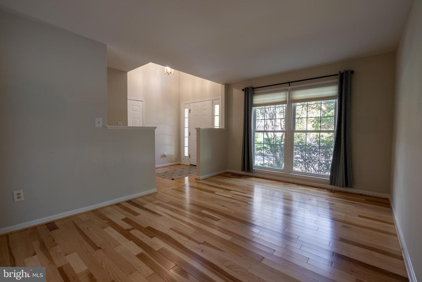 8007 Craddock Road photo 5