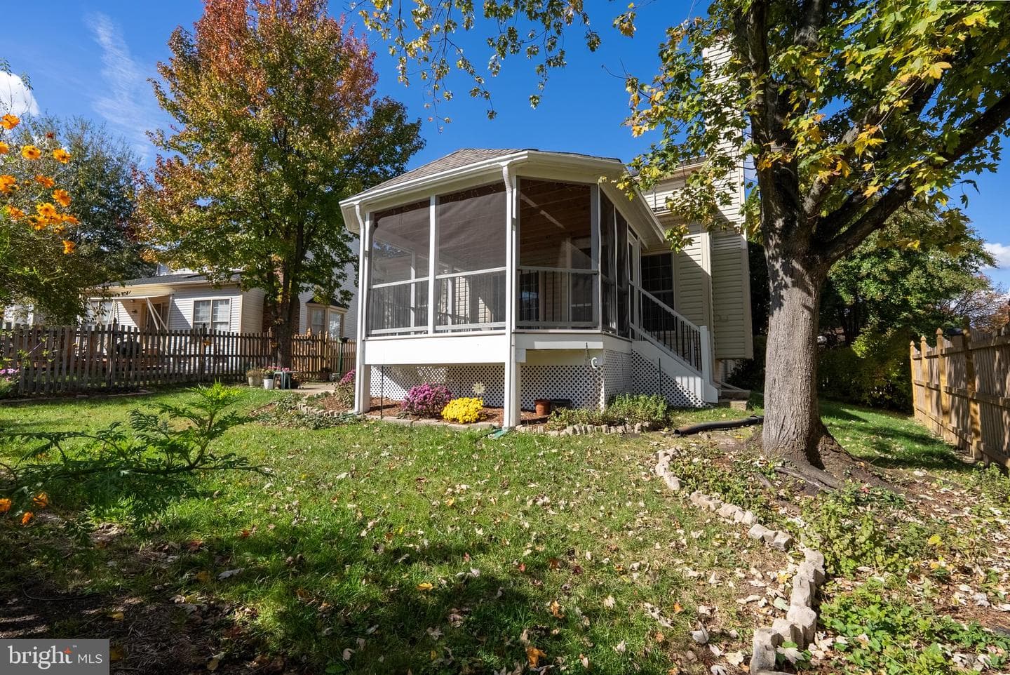 8007 Craddock Road photo 56