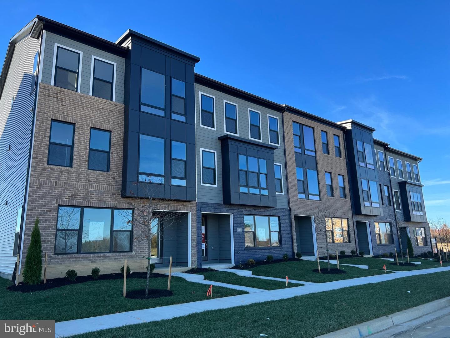 117 Summit Point Boulevard #17-J, Bowie