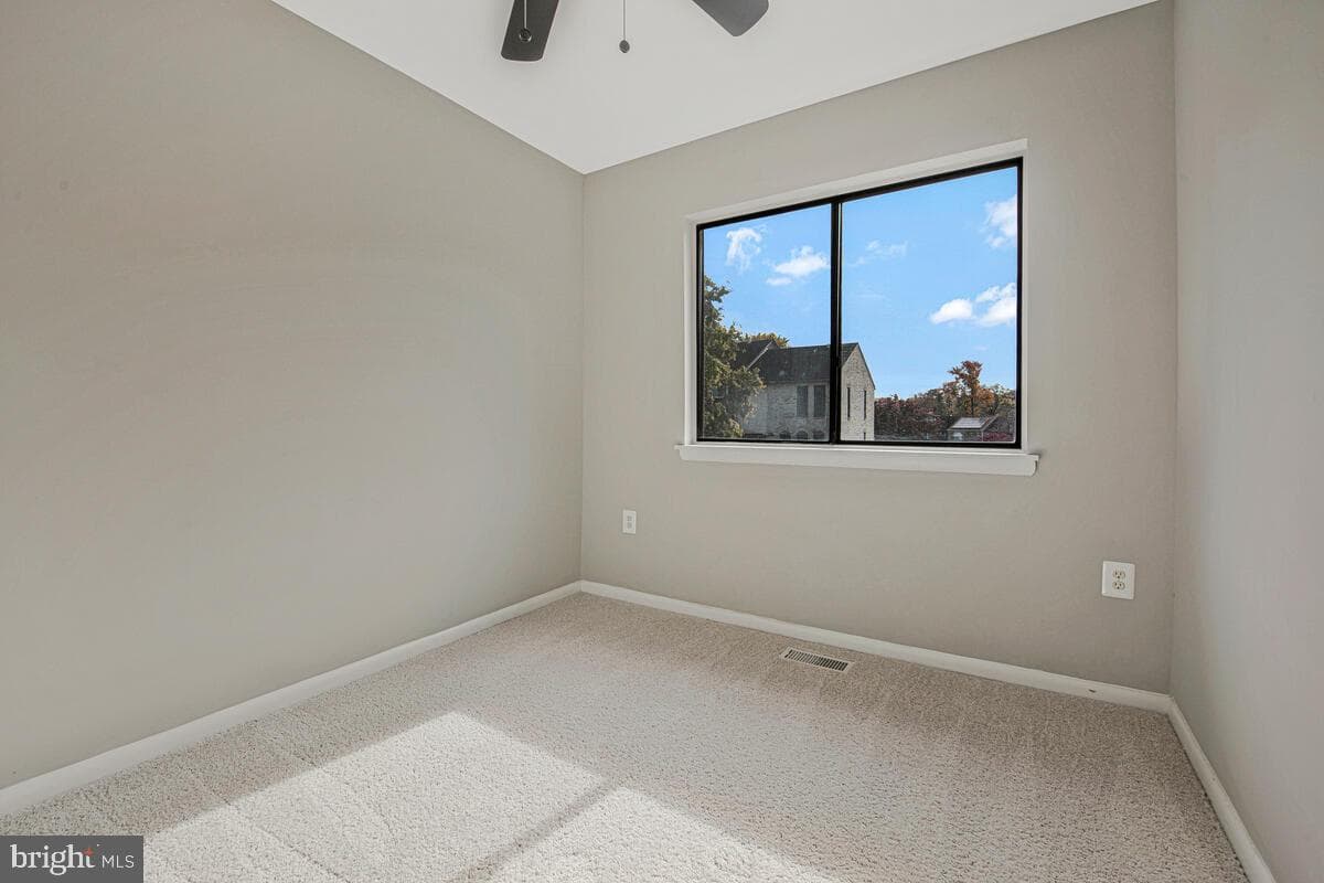 8739 Brae Brooke Drive photo 19