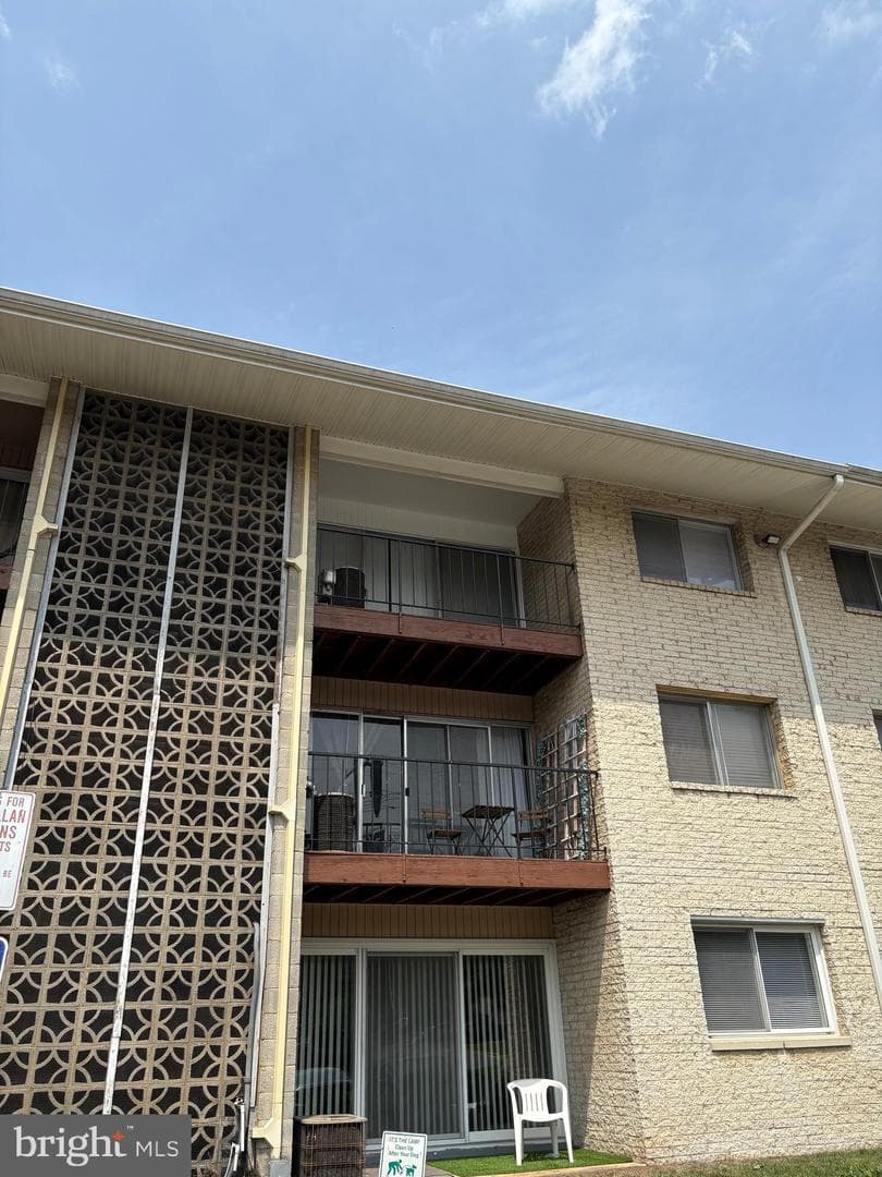 5464 85th Avenue #201 photo 3