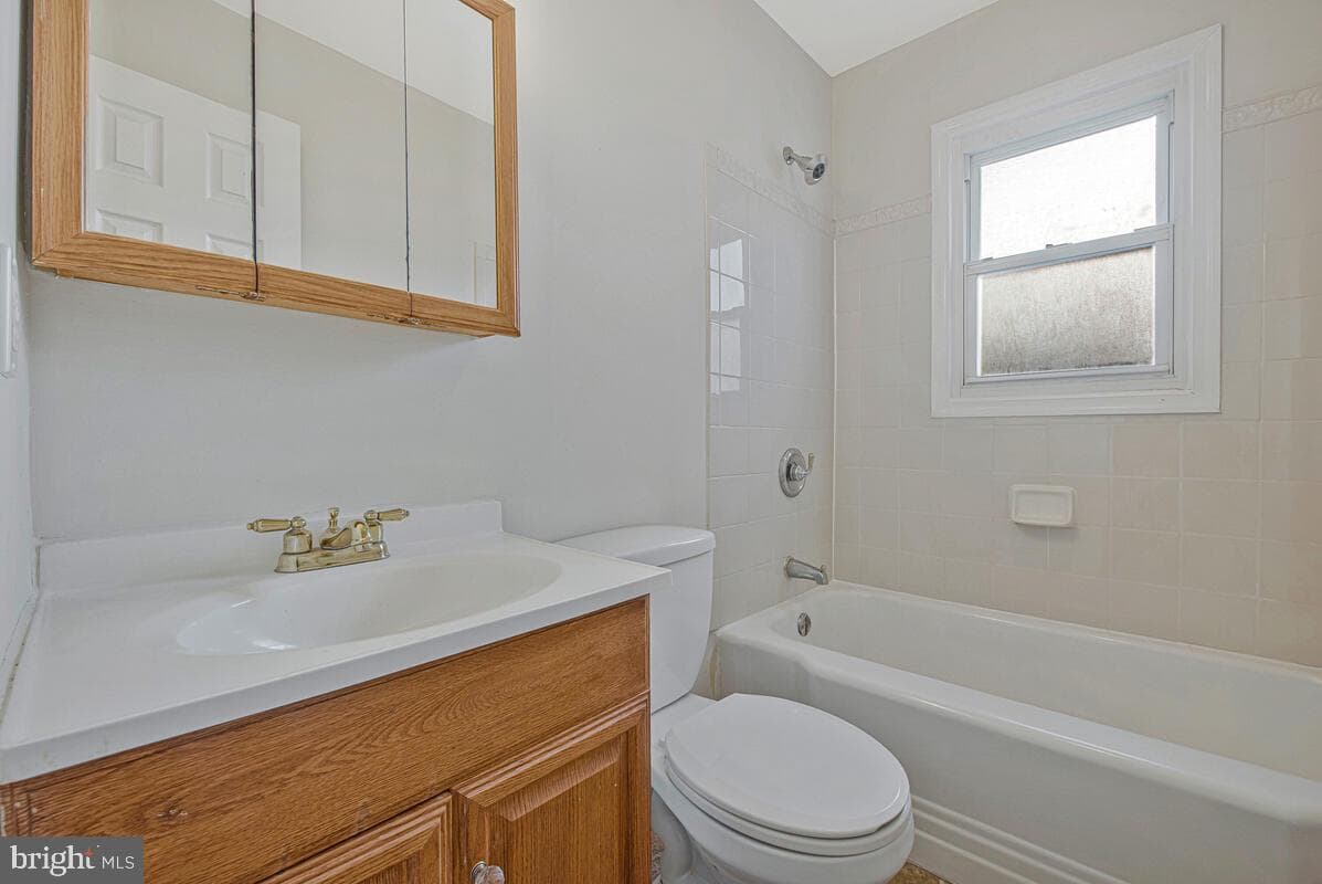7712 Frederick Road photo 11