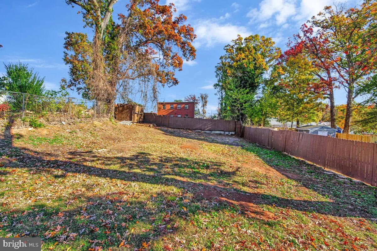 7712 Frederick Road photo 30