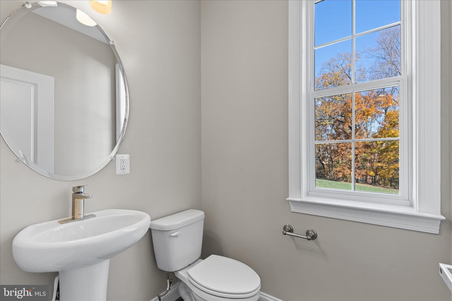 200 Lismore Drive photo 22