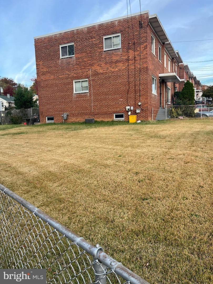 3500 Manorwood Drive photo 2