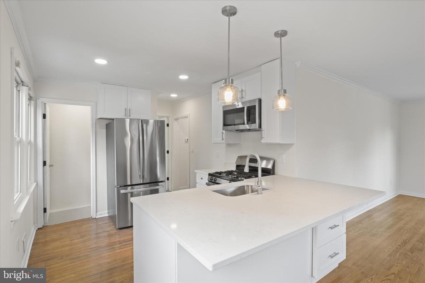 6110 Drylog Street photo 10