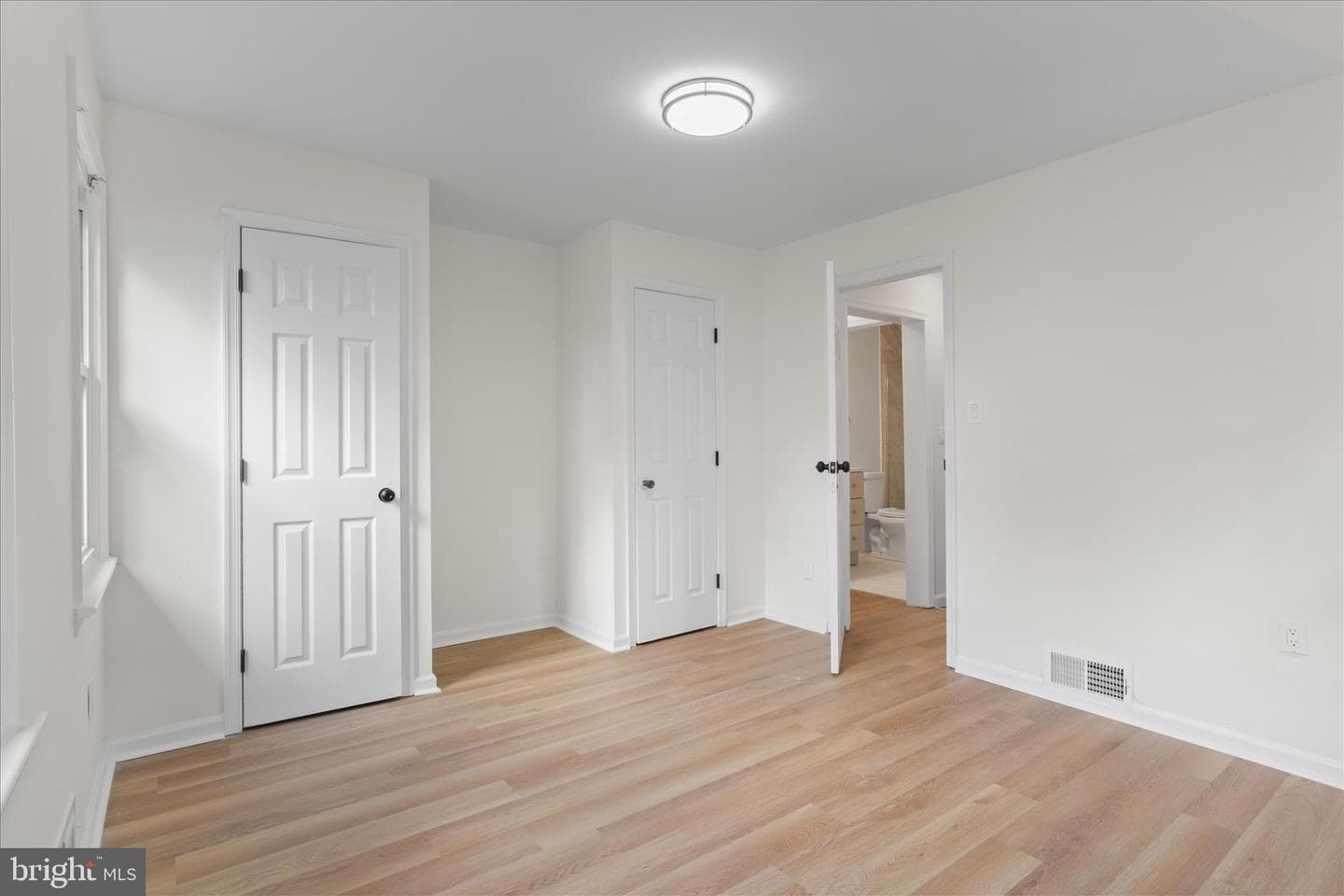 6110 Drylog Street photo 14