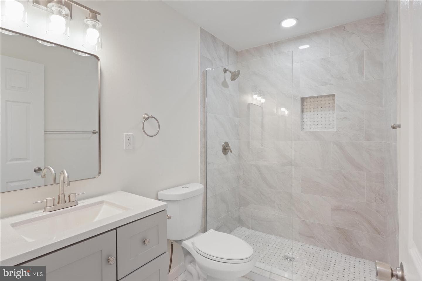 6110 Drylog Street photo 21