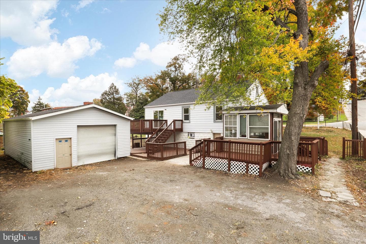 6110 Drylog Street photo 34