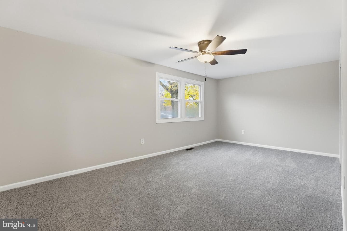 12804 Holiday Lane photo 17