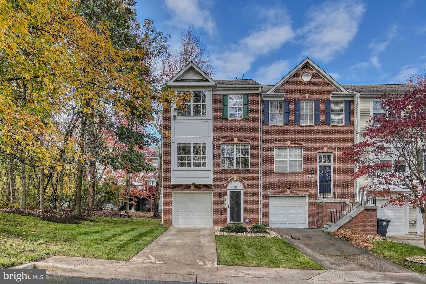 2400 Lemontree Lane photo 2