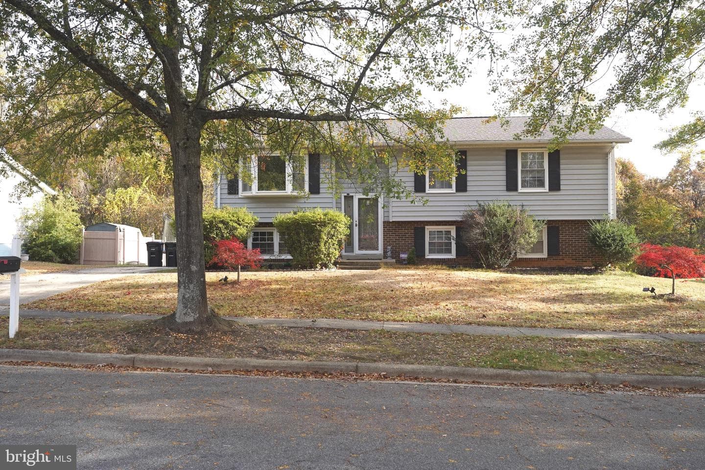 2404 Old Fort Hills Drive photo 1