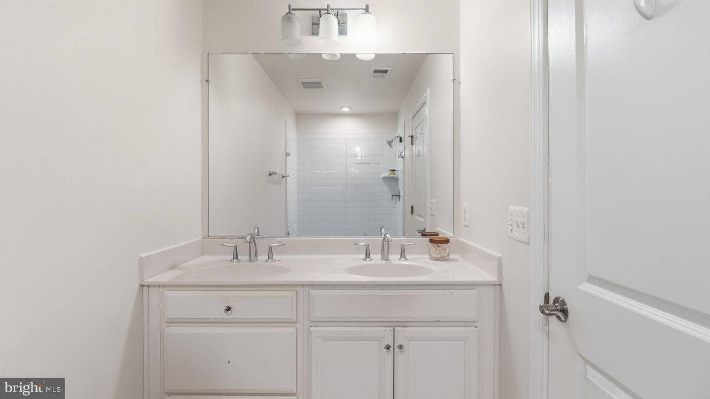 237 Phoenix Drive photo 10