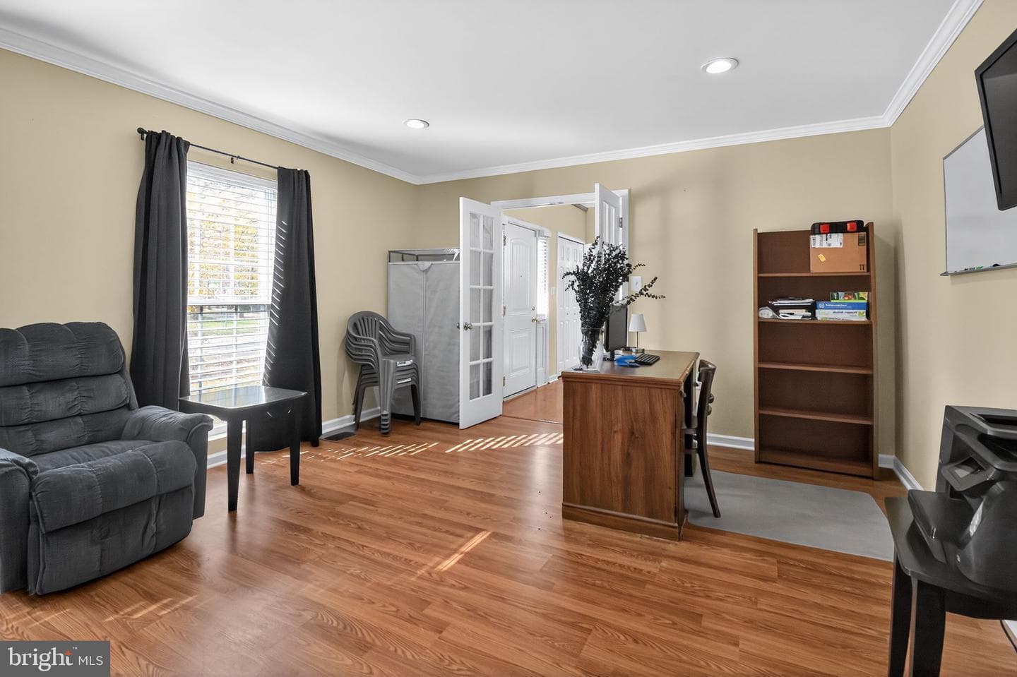 16504 Village Drive W photo 12
