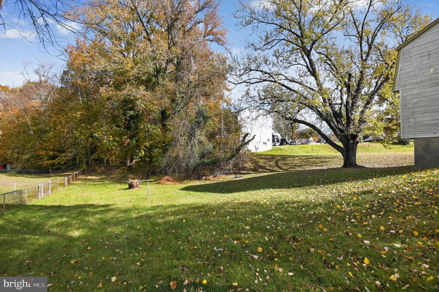 16504 Village Drive W photo 32