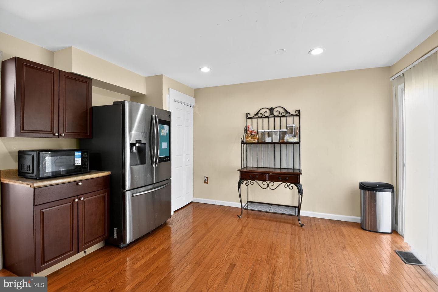 16504 Village Drive W photo 7