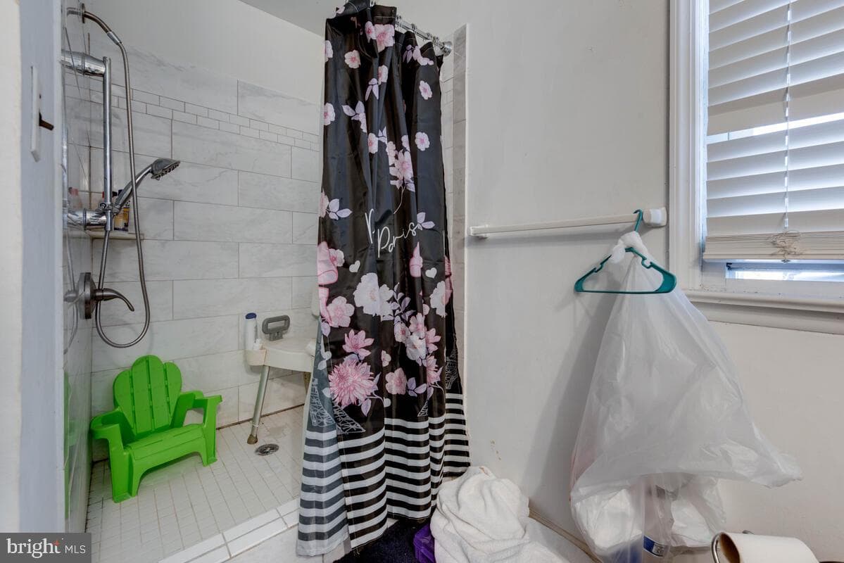 710 Somerset Place photo 22