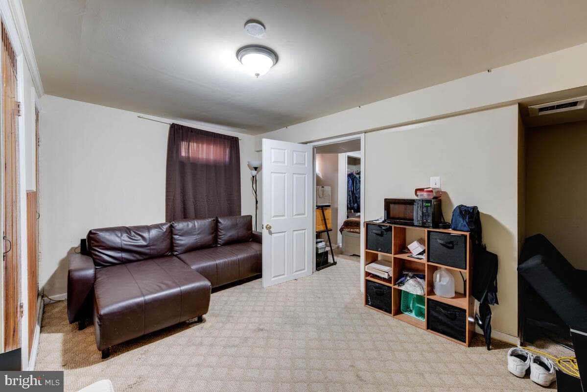710 Somerset Place photo 24