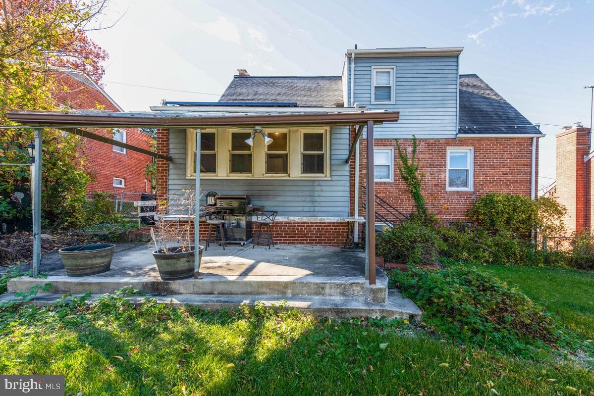 710 Somerset Place photo 30