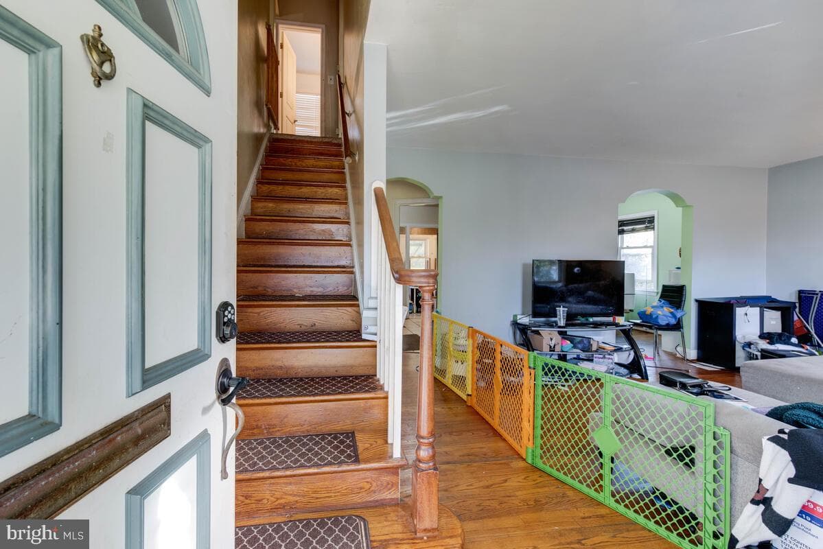 710 Somerset Place photo 4