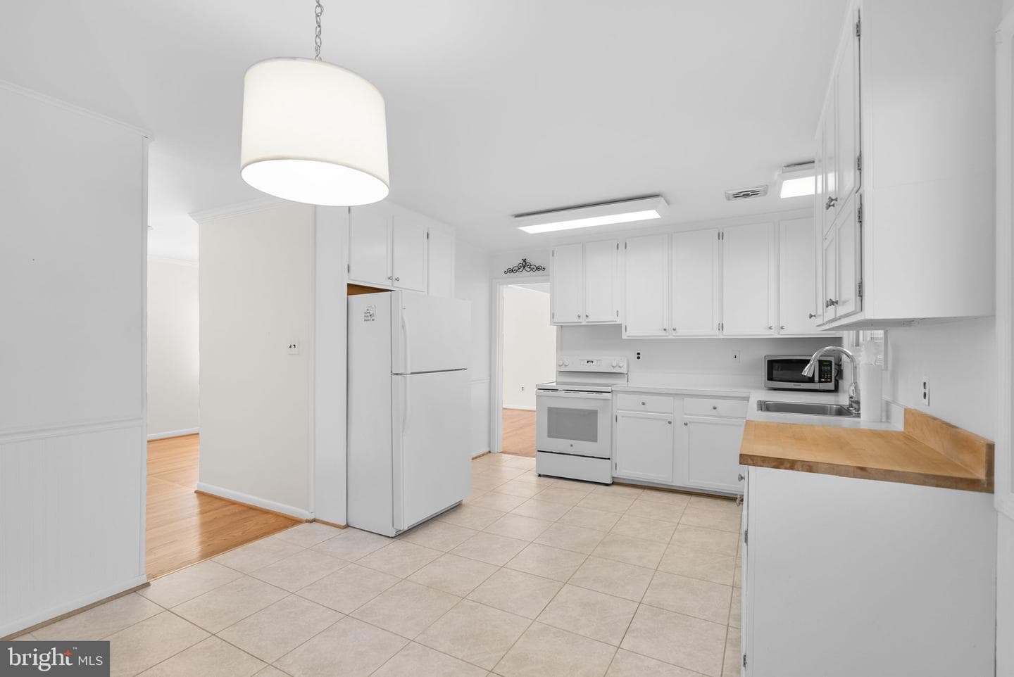 111 Tamarisk Court photo 11