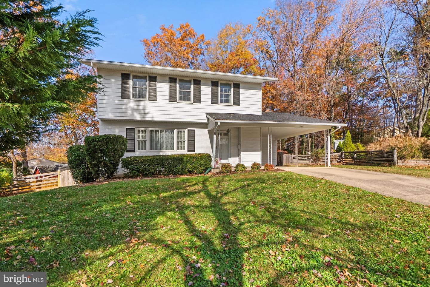 111 Tamarisk Court photo 2