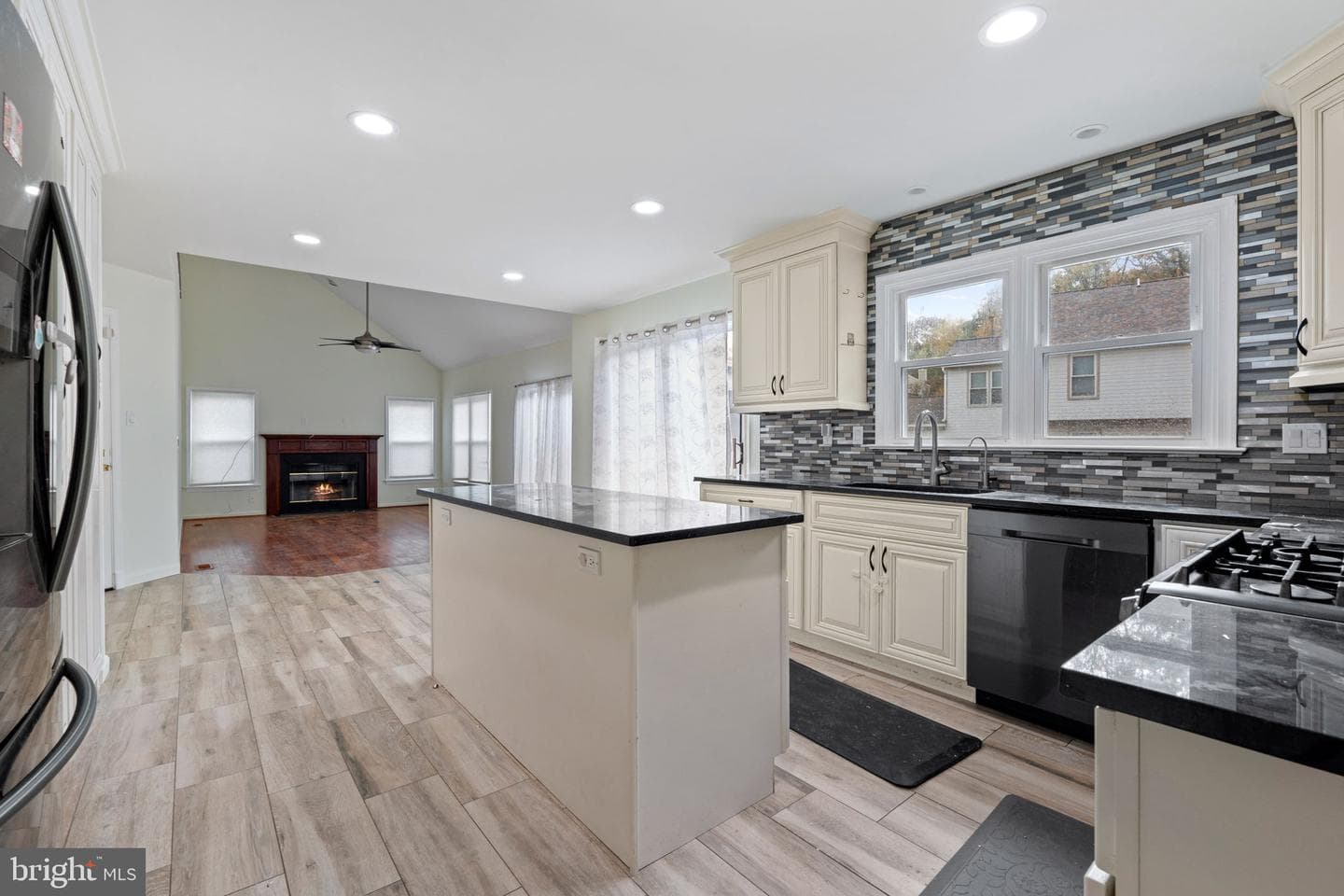 3707 Green Ash Court photo 15