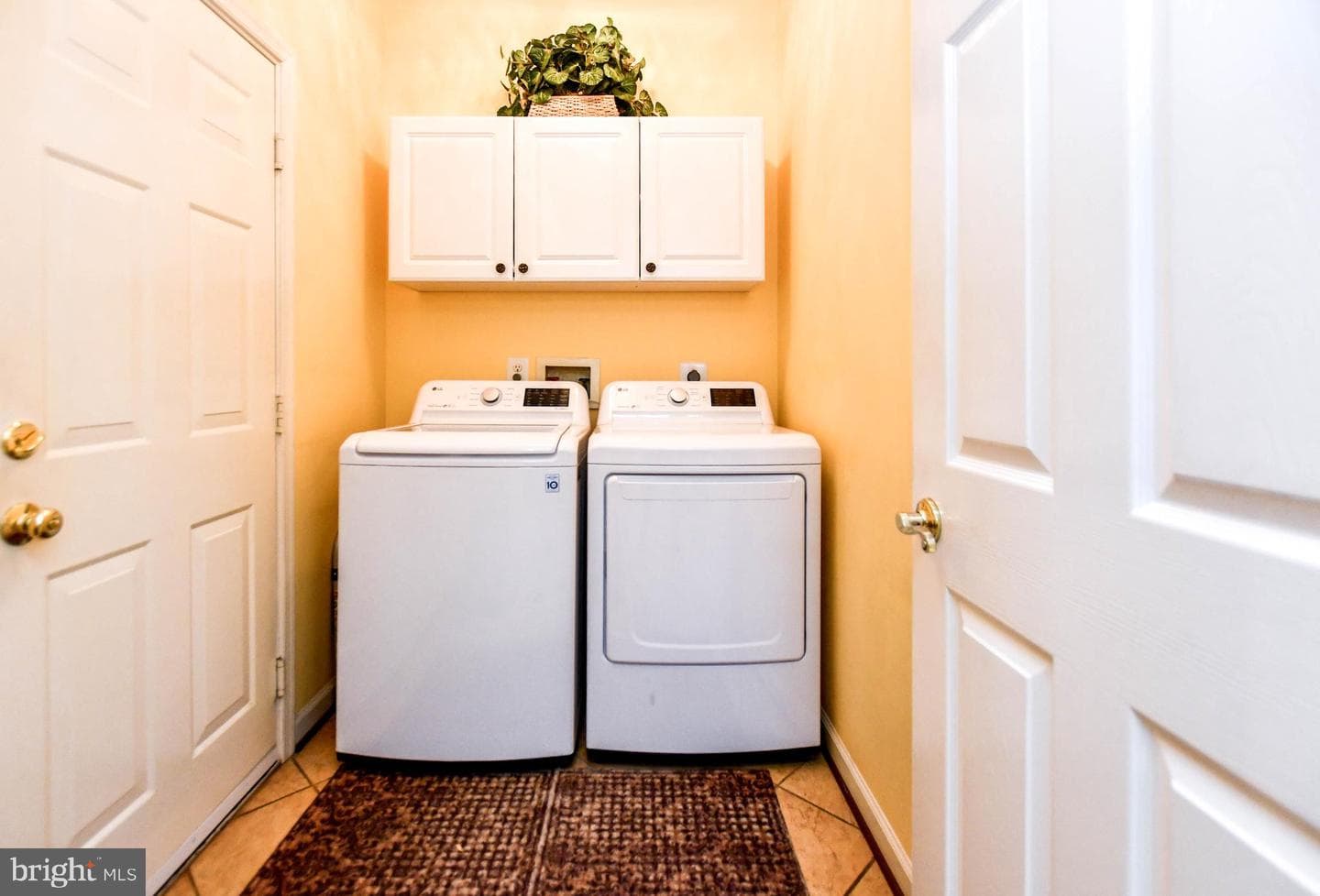 11406 Canterbury Court photo 28
