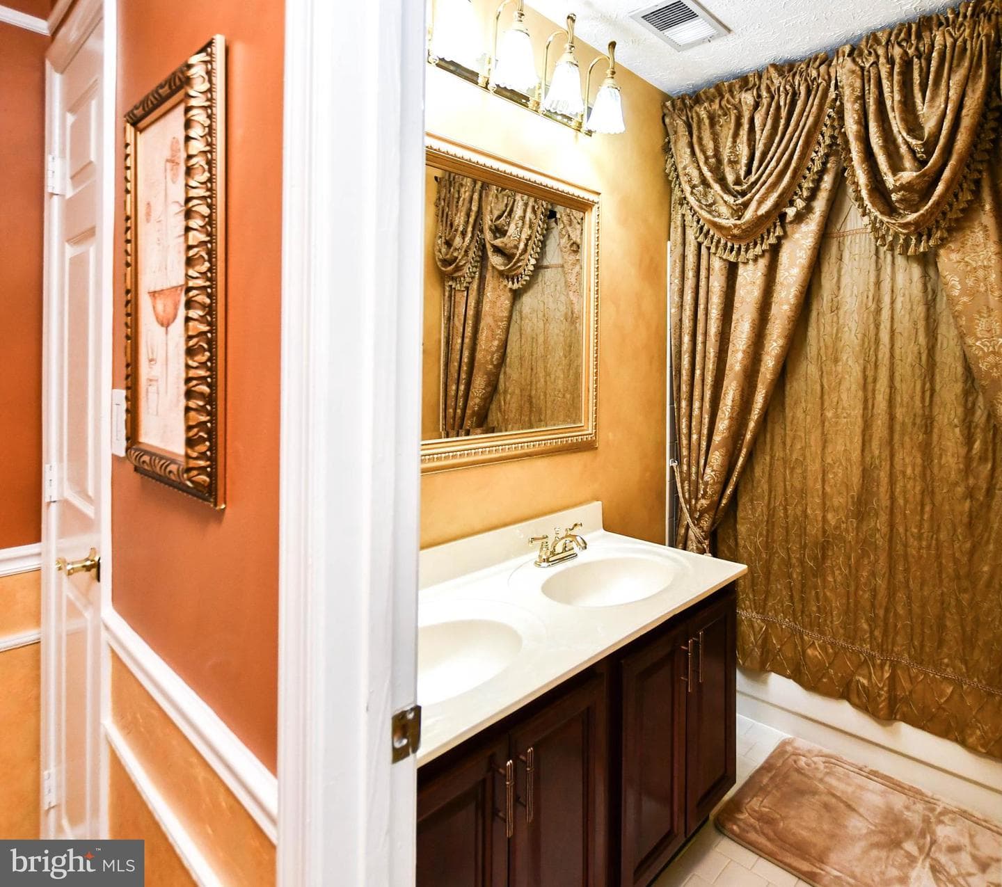 11406 Canterbury Court photo 38