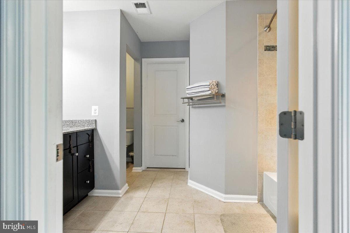 8518 Cedar Chase Drive photo 16
