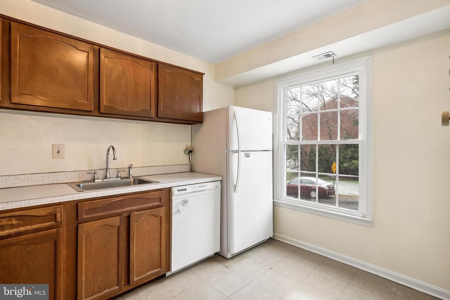 6024 Westchester Park Drive #202 photo 14
