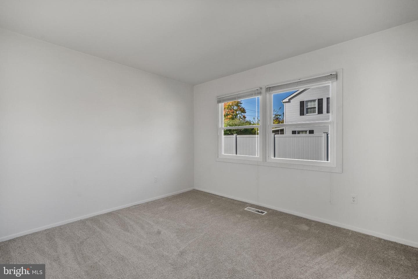 12419 Kensington Lane photo 20