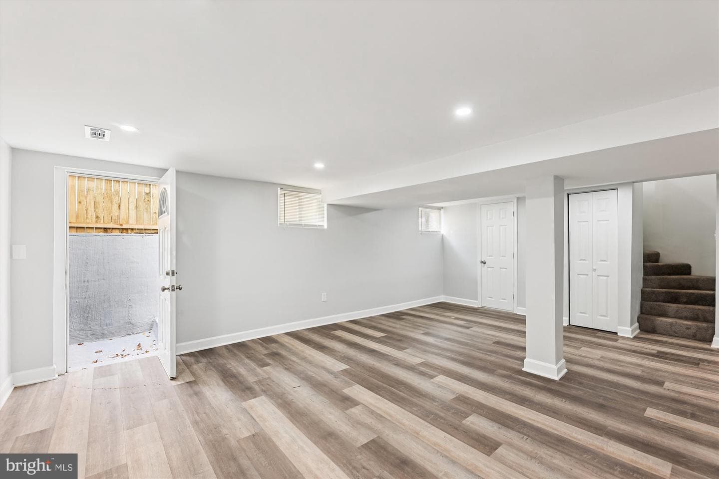 2016 Belfast Drive photo 18