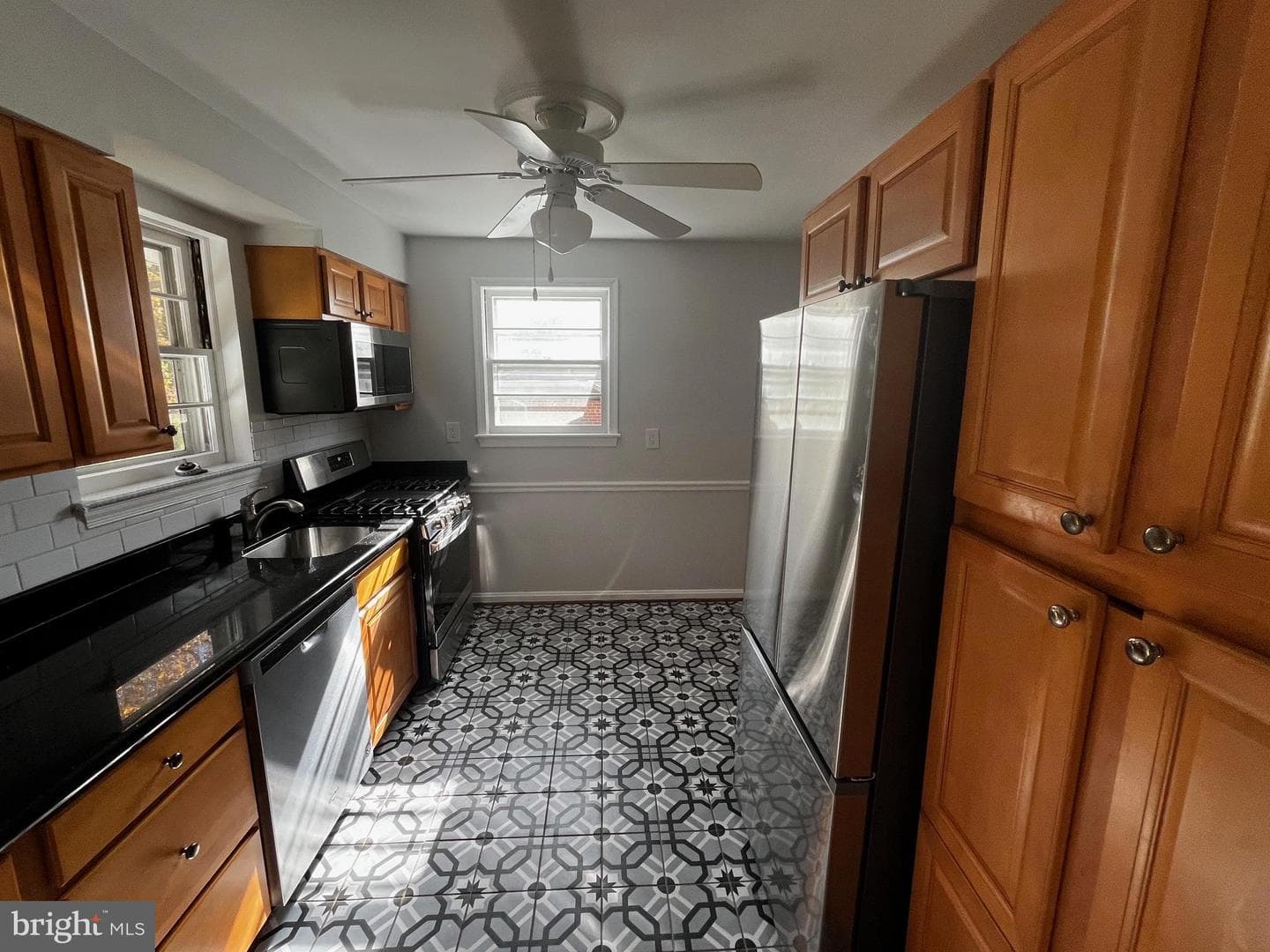 3208 Lassie Avenue photo 4