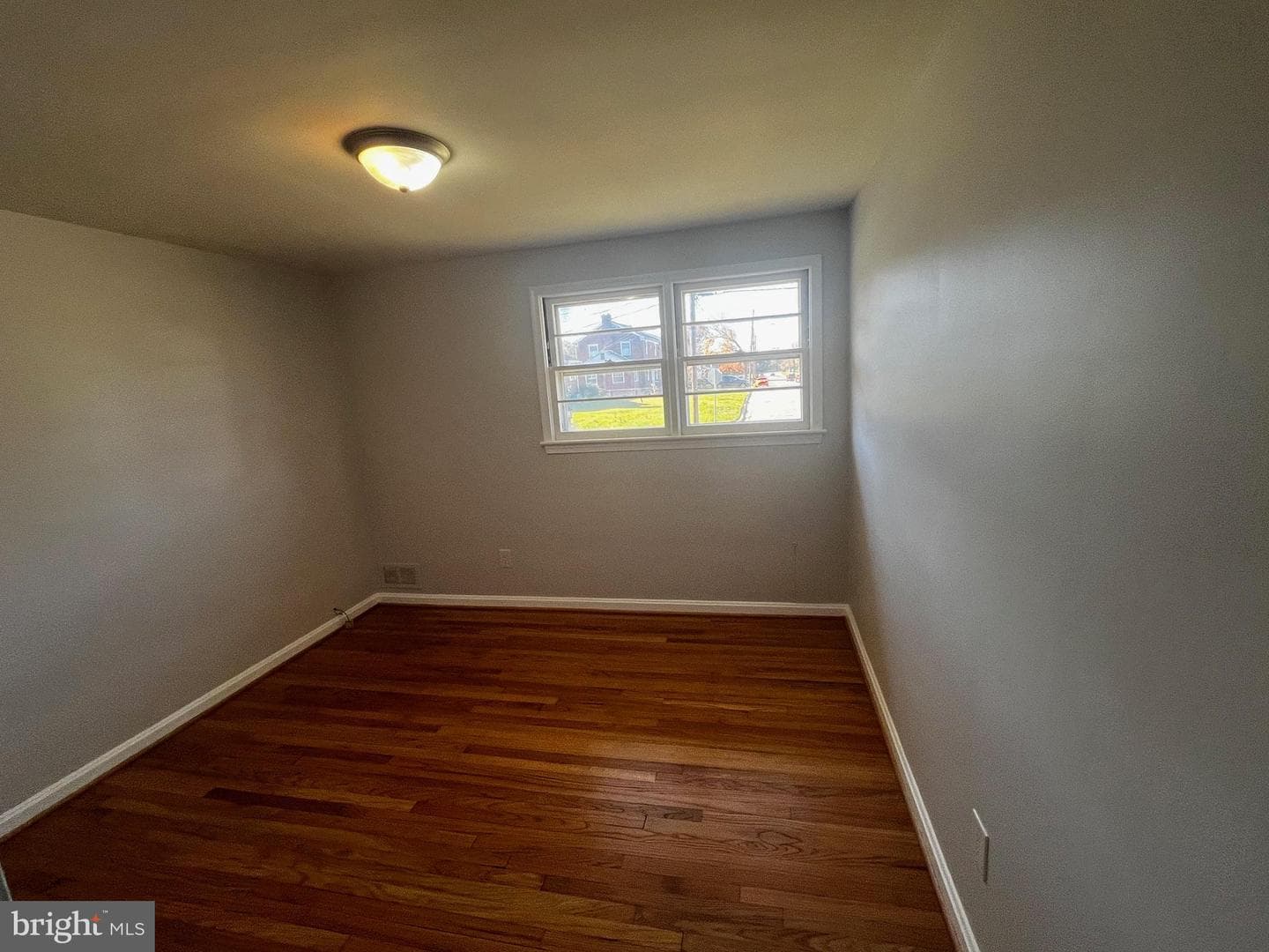 3208 Lassie Avenue photo 5