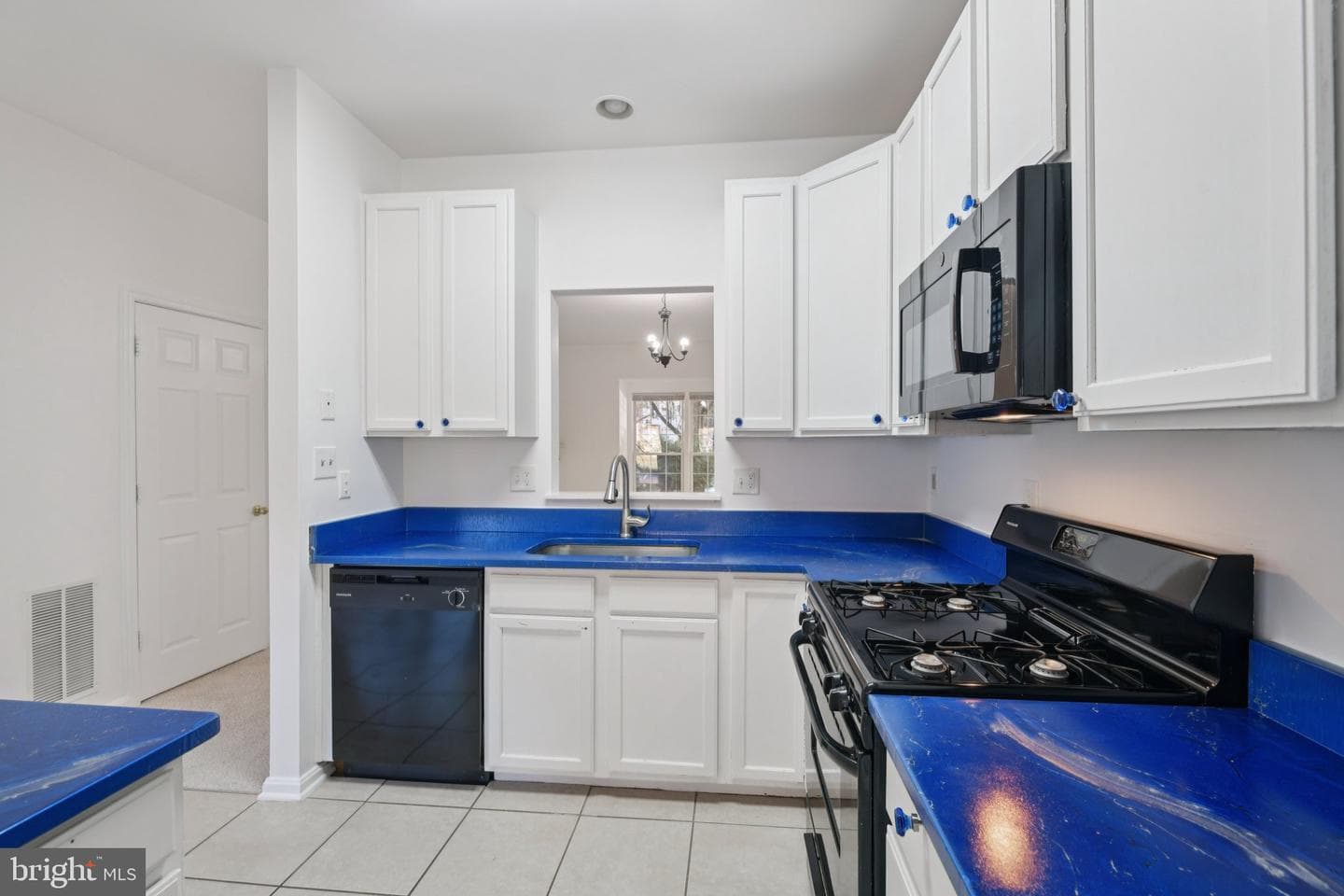 8606 Great Gorge Way photo 9